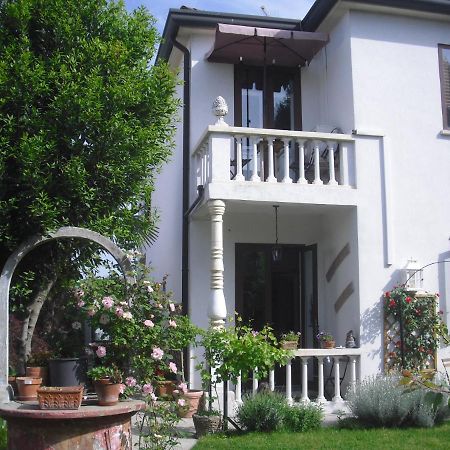 Ca' Delle Arti Bed & Breakfast Oriago Di Mira Bagian luar foto